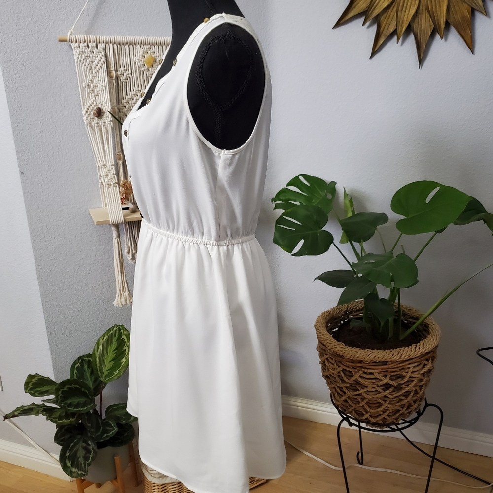 White Dress - Picture 3 of 8